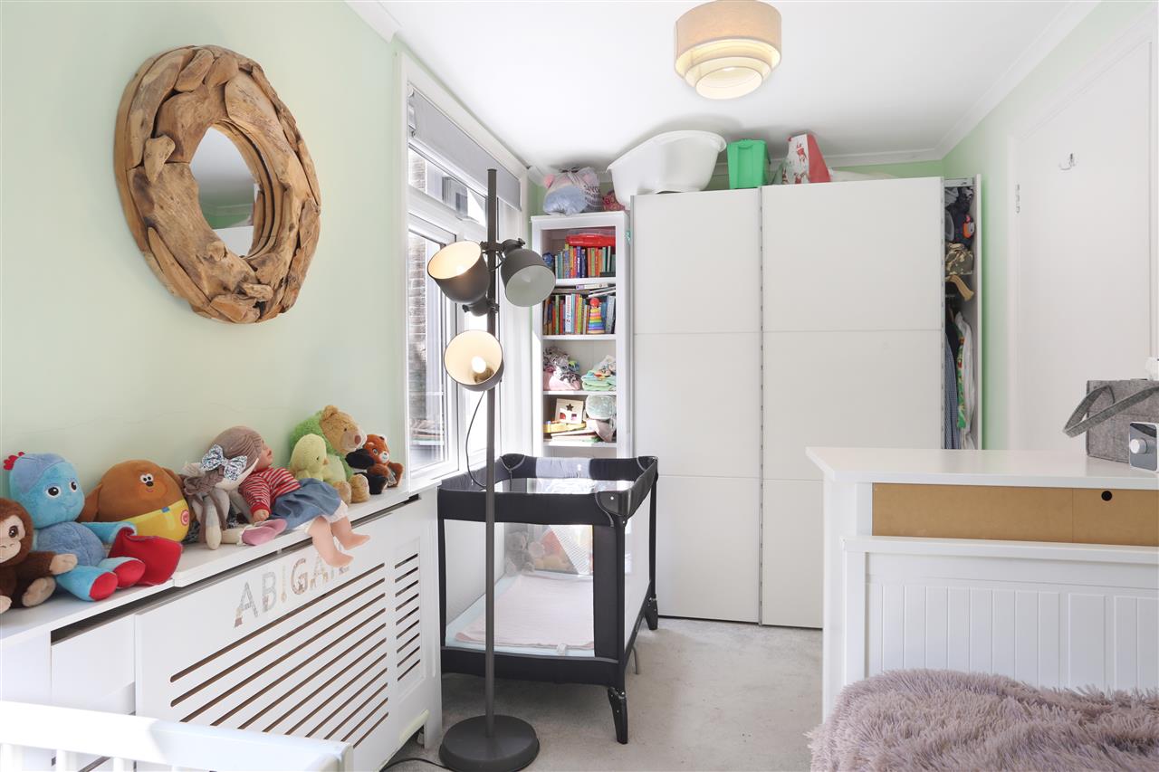 2 bed flat for sale in Tufnell Park Road 9