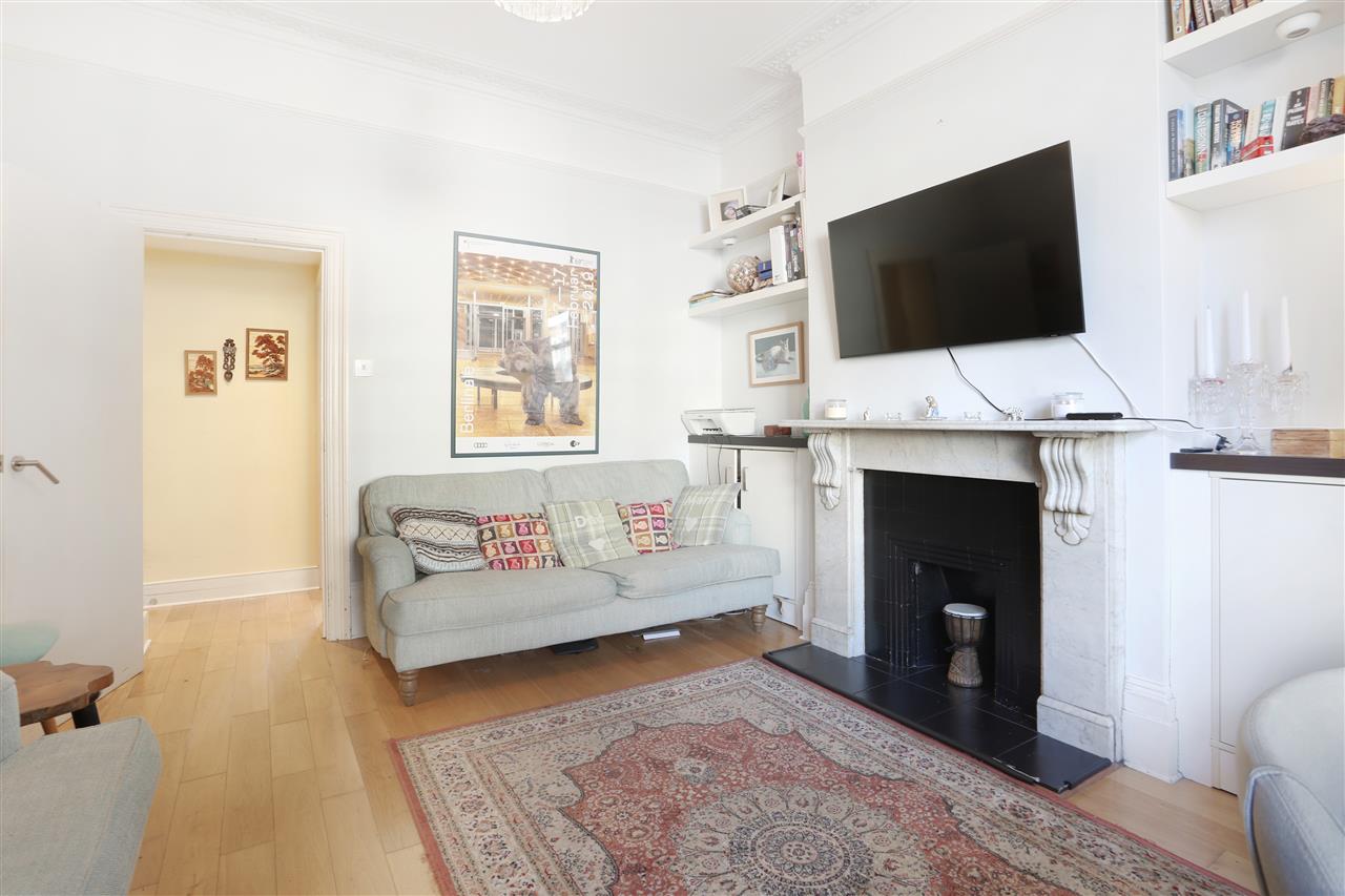 2 bed flat for sale in Tufnell Park Road 13
