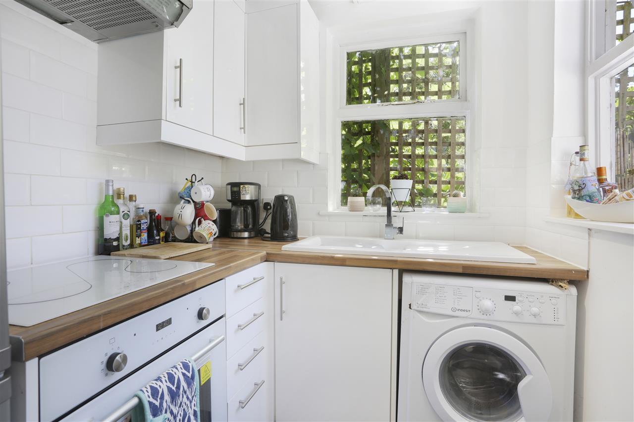 2 bed flat for sale in Tufnell Park Road 11