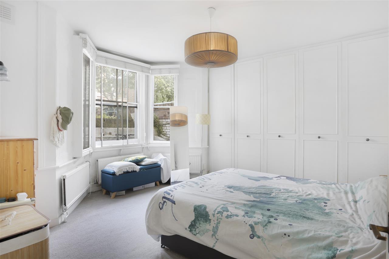 2 bed flat for sale in Tufnell Park Road 12