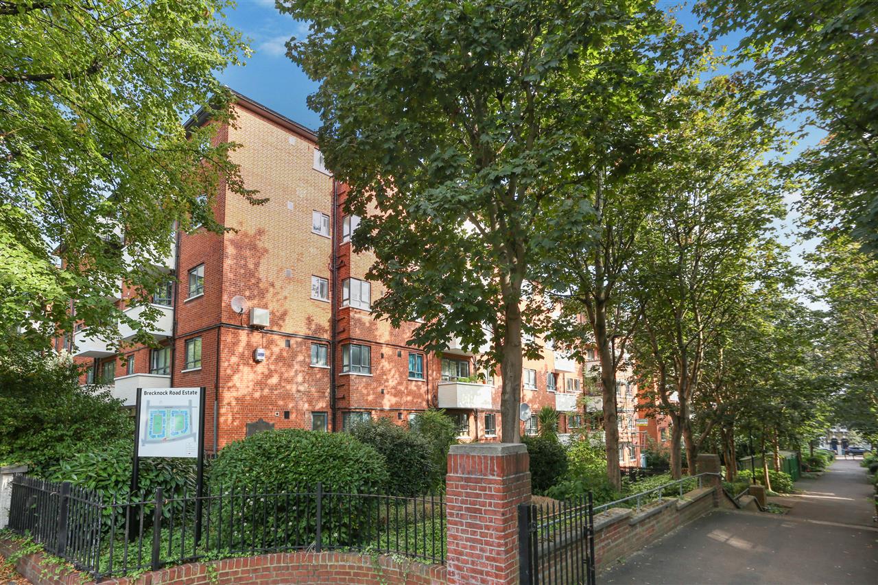 2 bed flat for sale 2