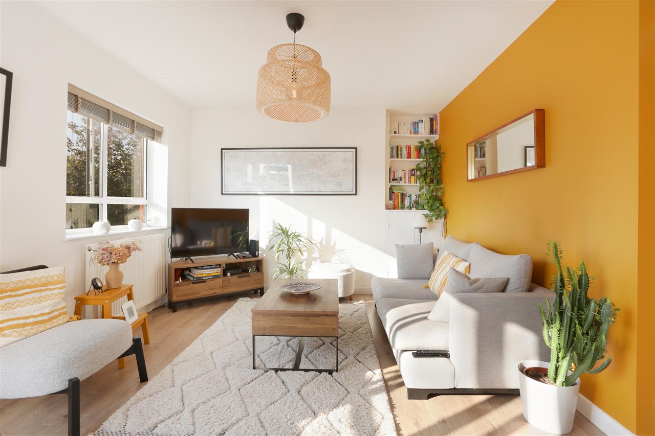 2 bed flat for sale 15