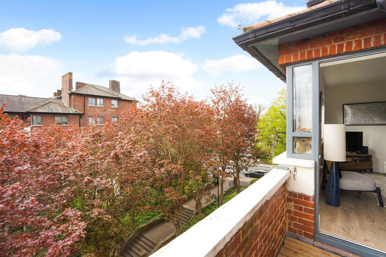 2 bed flat for sale 17