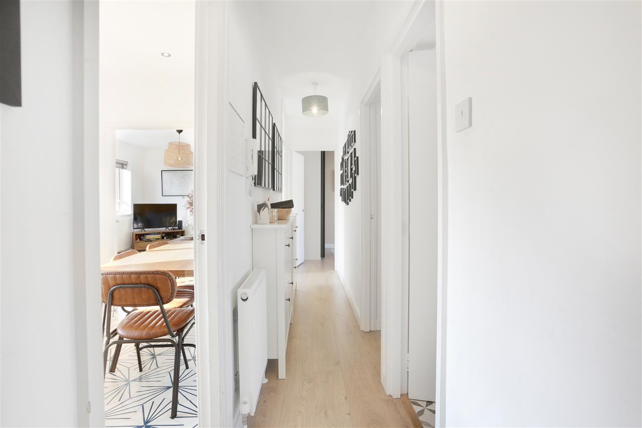 2 bed flat for sale  - Property Image 20