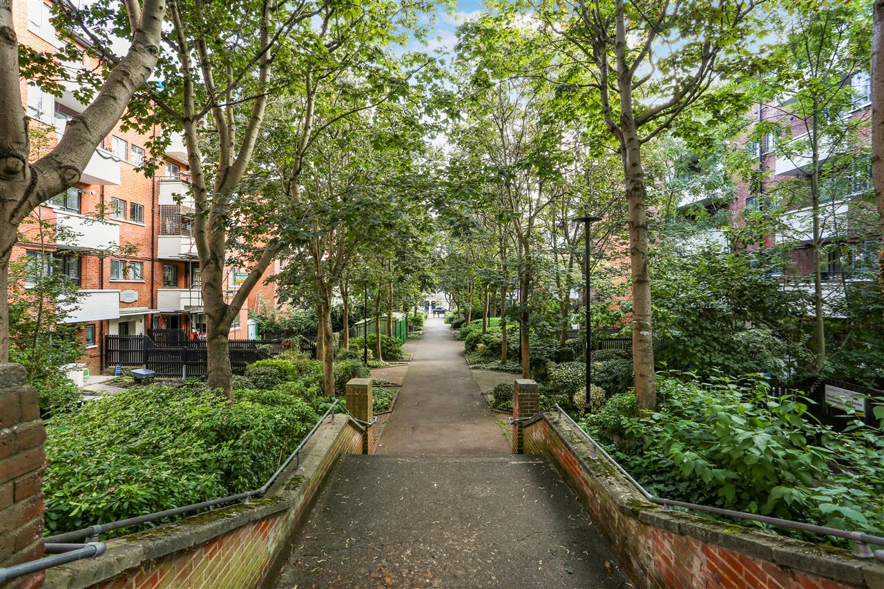 2 bed flat for sale 22