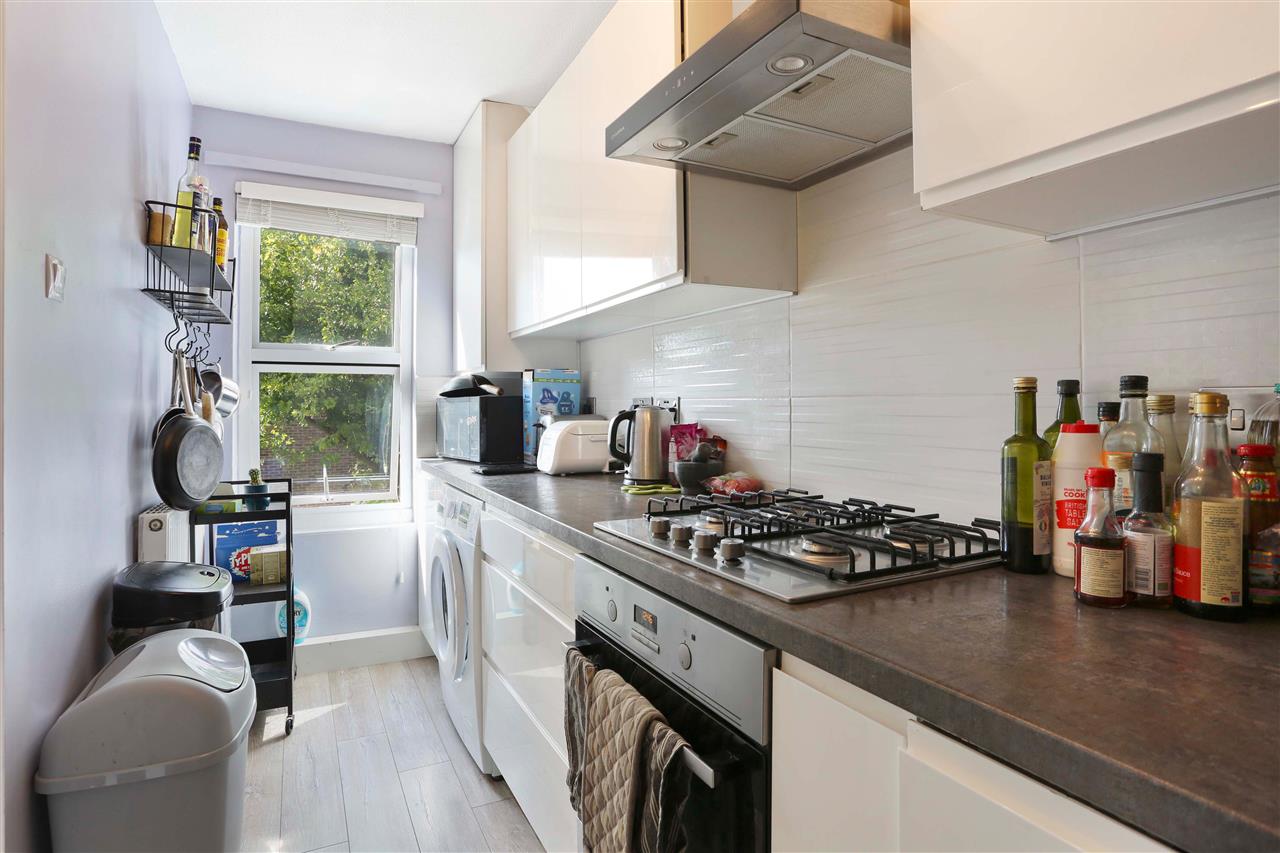 1 bed flat for sale in Warrender Road  - Property Image 8