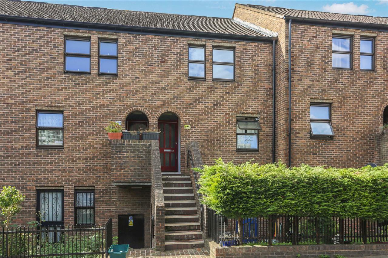 1 bed flat for sale in Warrender Road 9