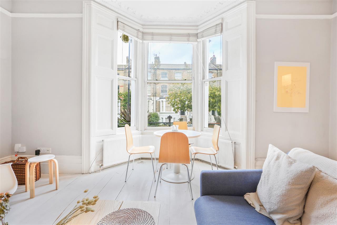 2 bed flat for sale in Tufnell Park Road 7