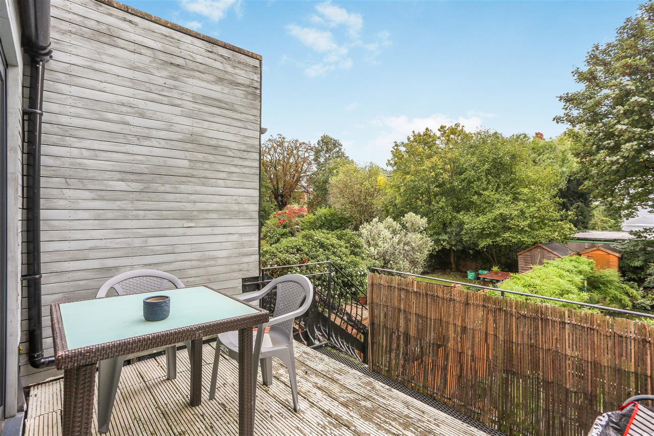 2 bed flat for sale in Tufnell Park Road  - Property Image 14