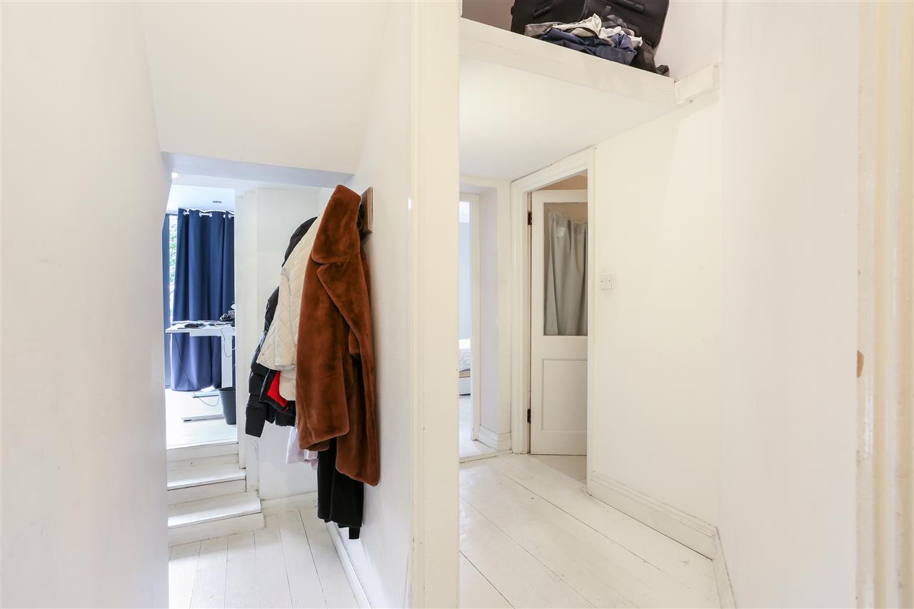 2 bed flat for sale in Tufnell Park Road  - Property Image 16