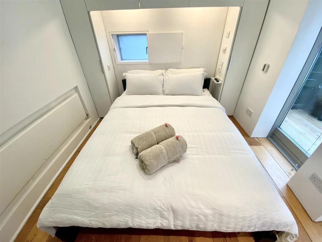 1 bed flat for sale in Southcote Road 12