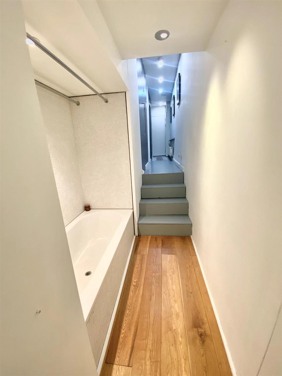 1 bed flat for sale in Southcote Road 19