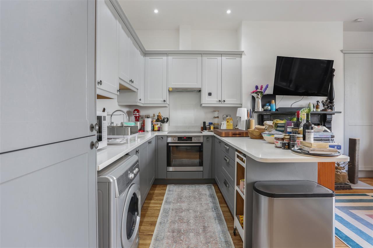 2 bed flat for sale in Brecknock Road 4
