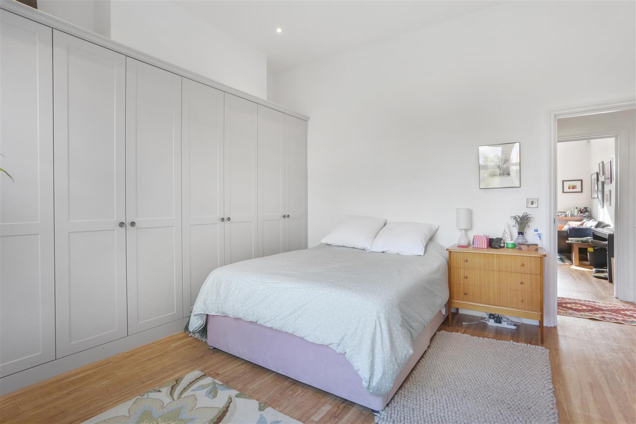 2 bed flat for sale in Brecknock Road  - Property Image 10