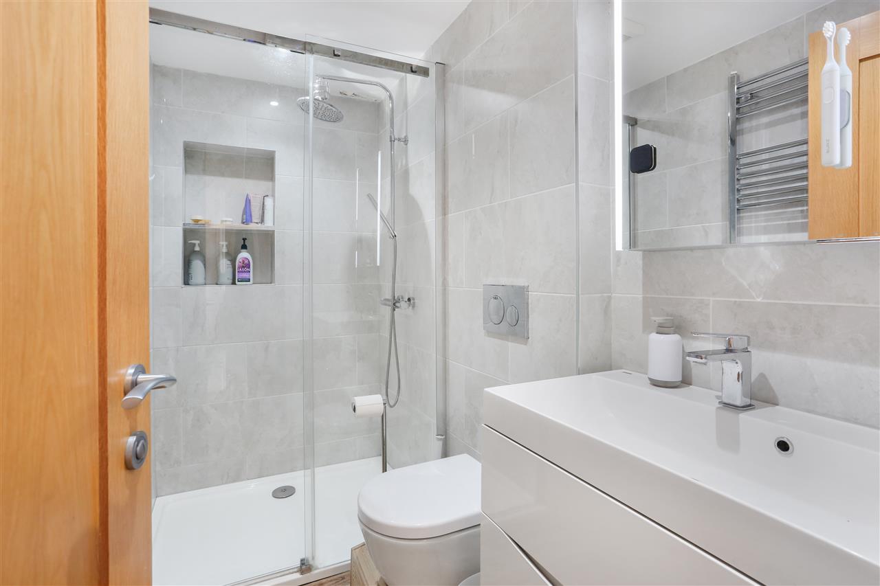 2 bed flat for sale in Brecknock Road  - Property Image 12