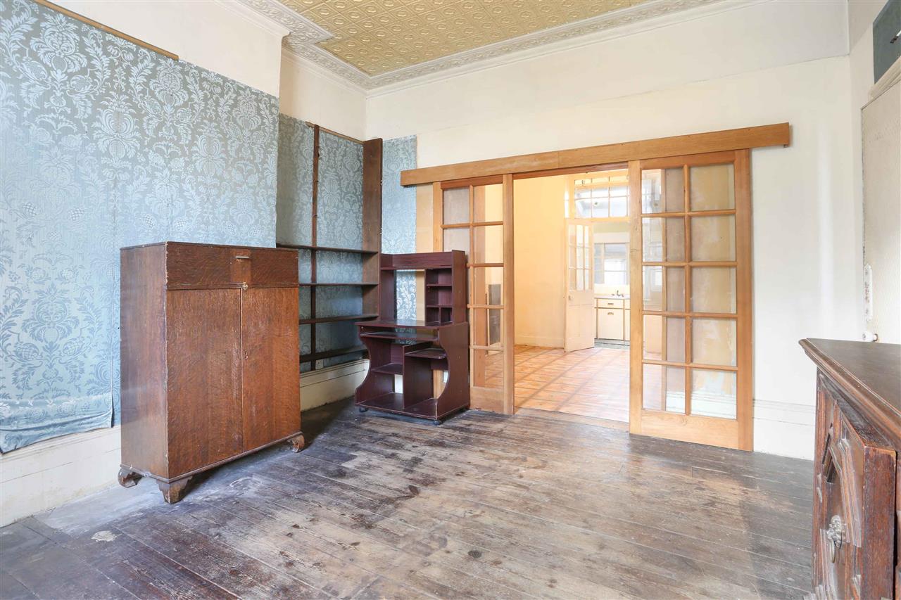 5 bed terraced house for sale in Windsor Road  - Property Image 2