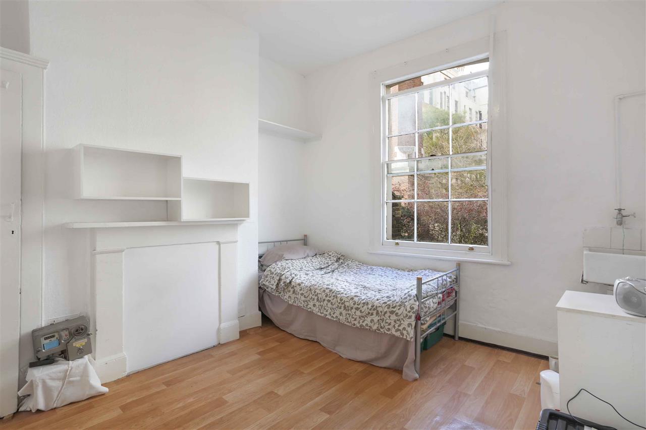 5 bed terraced house for sale in Windsor Road 4