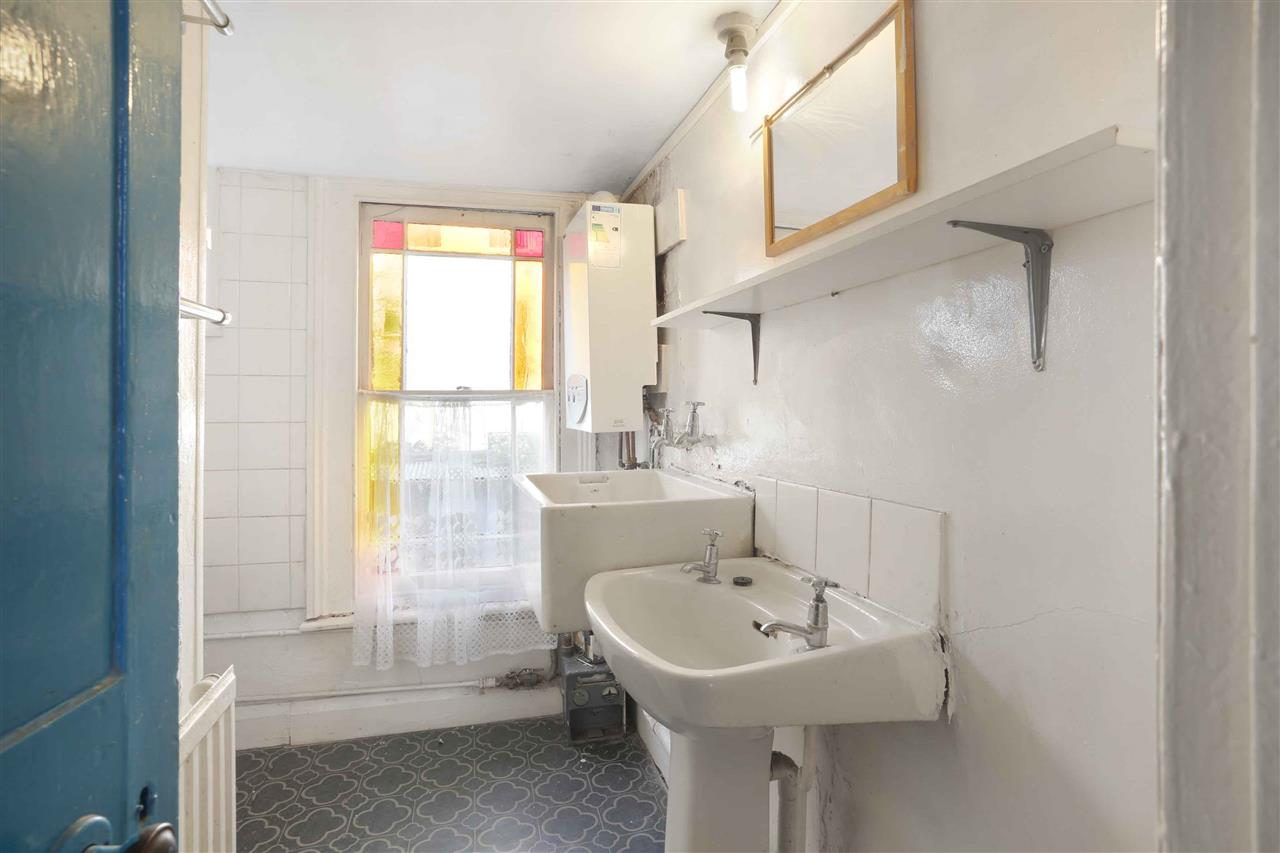 5 bed terraced house for sale in Windsor Road  - Property Image 6