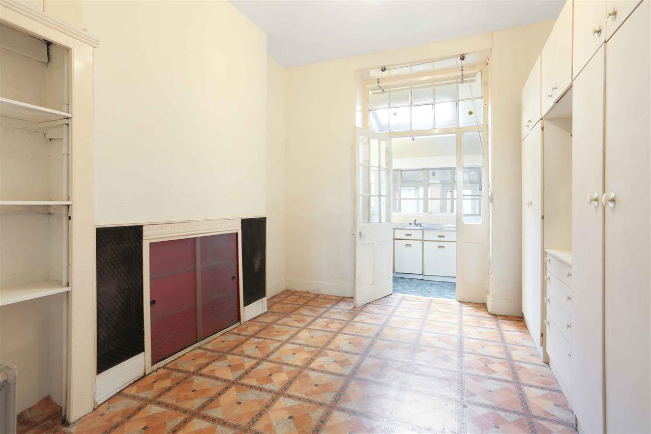 5 bed terraced house for sale in Windsor Road 6