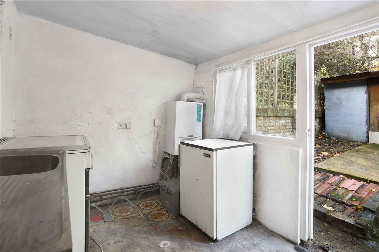 5 bed terraced house for sale in Windsor Road  - Property Image 10