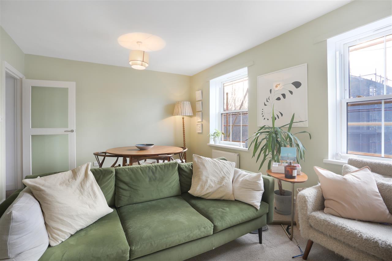 3 bed flat for sale in Chambers Road  - Property Image 5