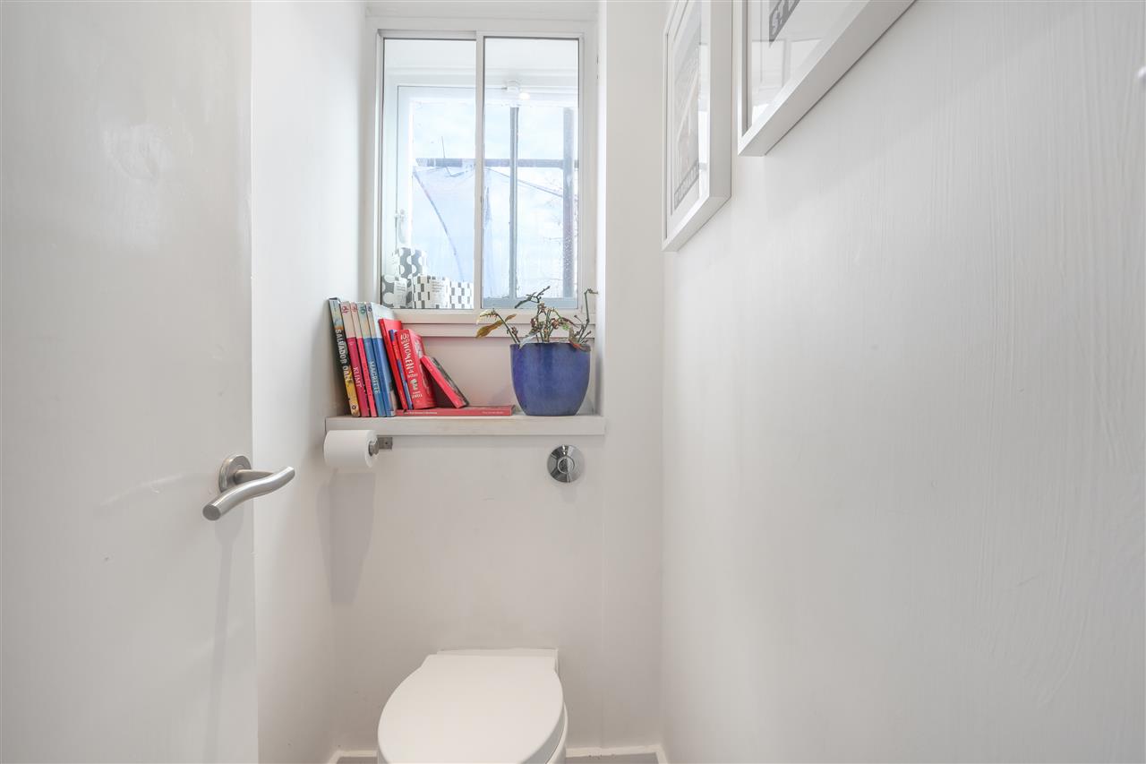 3 bed flat for sale in Chambers Road 11