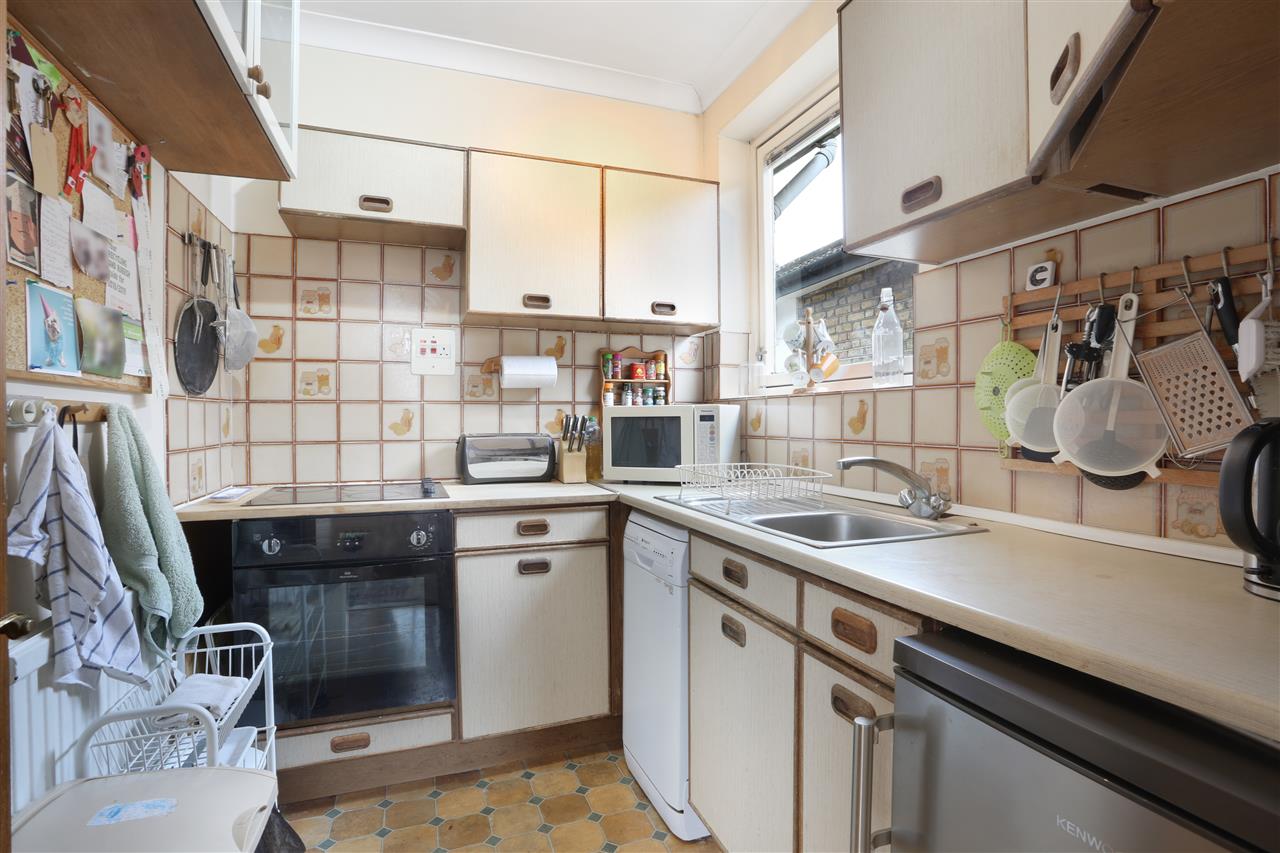 2 bed flat for sale in Dartmouth Park Road  - Property Image 5