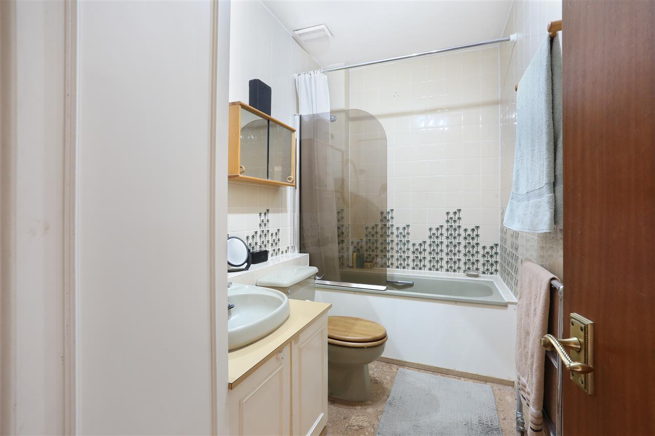 2 bed flat for sale in Dartmouth Park Road  - Property Image 16