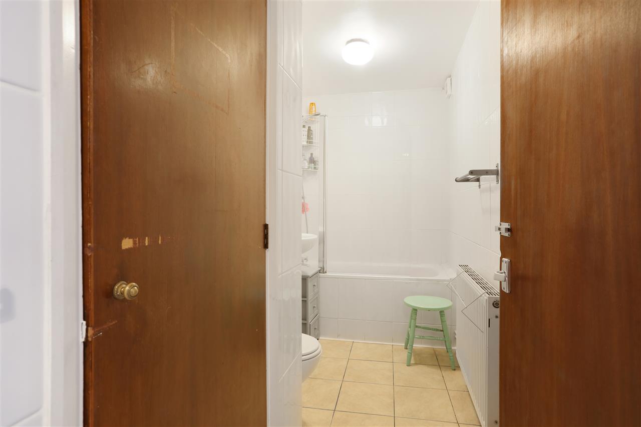 2 bed flat for sale in Chetwynd Road 10