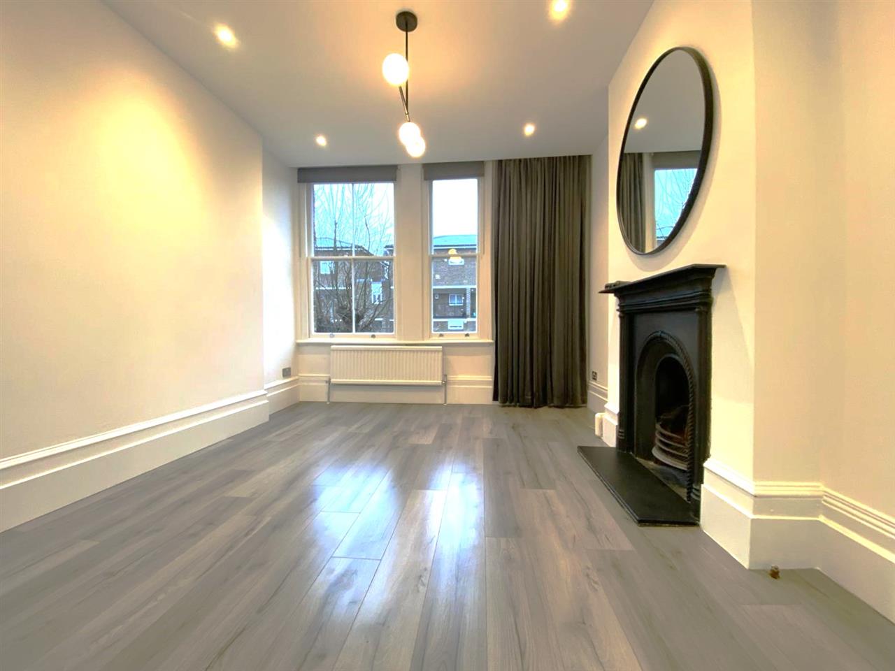 1 bed flat to rent in Hungerford Road 2