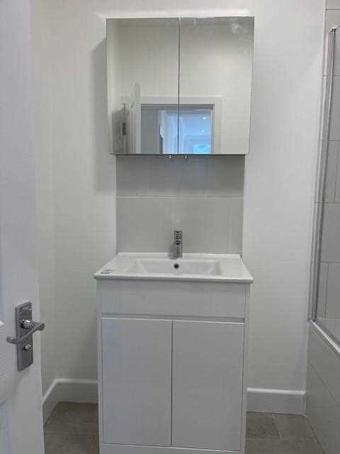 1 bed flat to rent in Anson Road 9