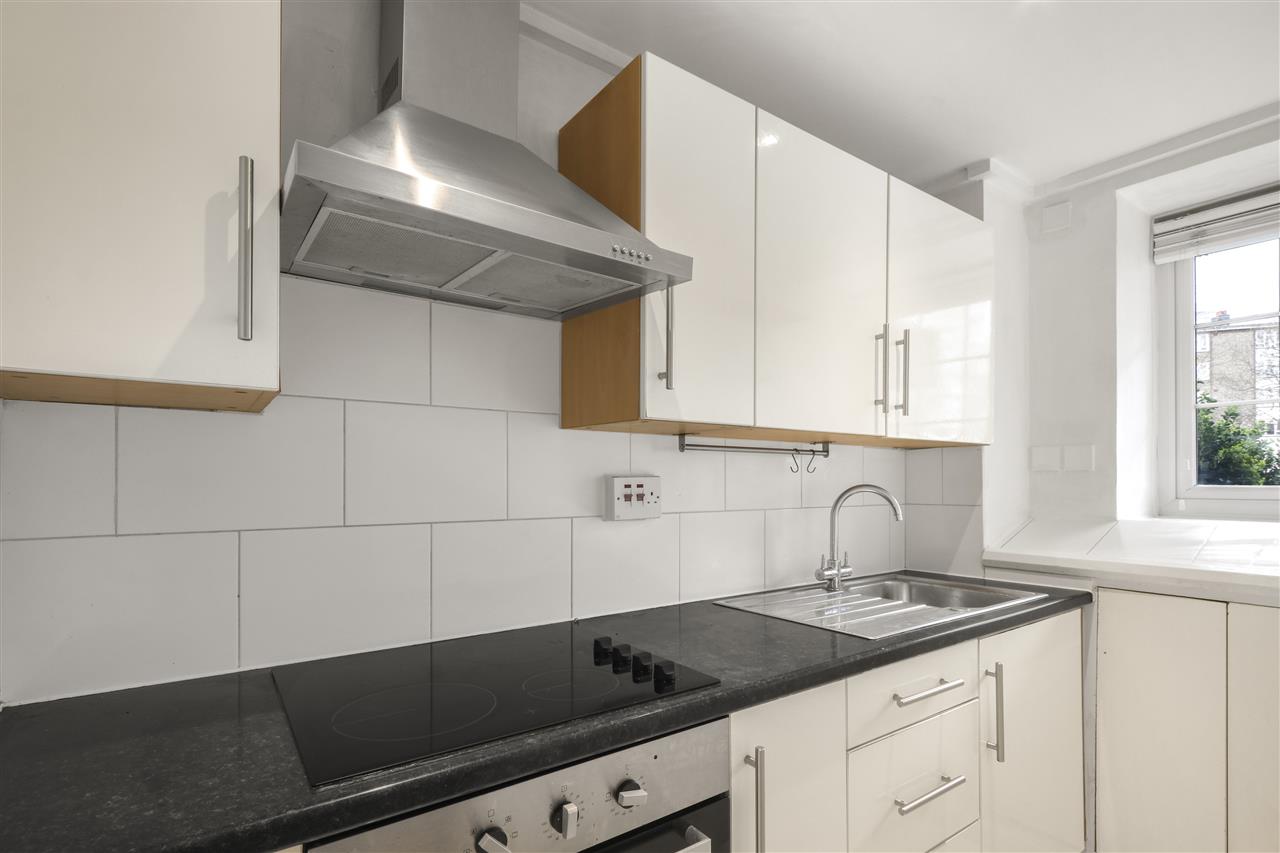 Studio flat for sale in Tufnell Park Road  - Property Image 3