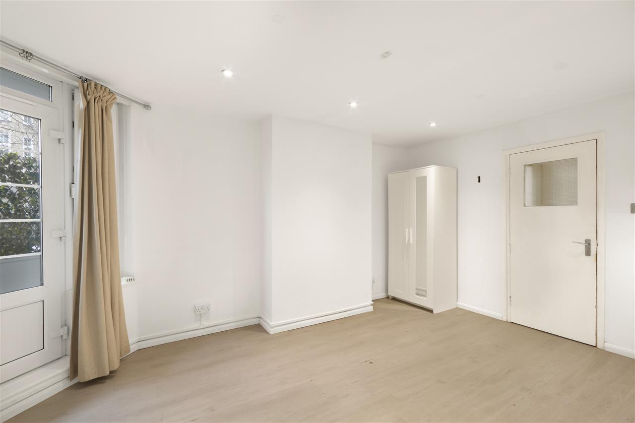Studio flat for sale in Tufnell Park Road  - Property Image 10