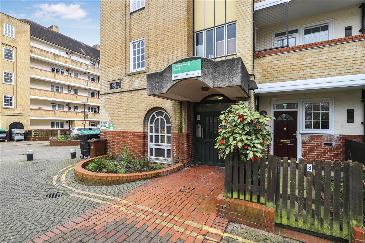 Studio flat for sale in Tufnell Park Road  - Property Image 21