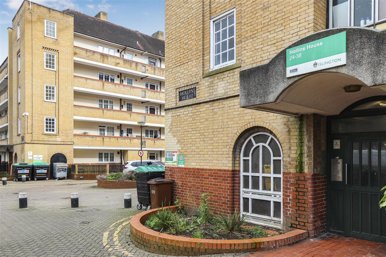 Studio flat for sale in Tufnell Park Road  - Property Image 22