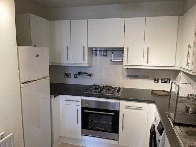 1 bed flat to rent in Wenlock Street 8