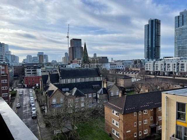 1 bed flat to rent in Wenlock Street 15