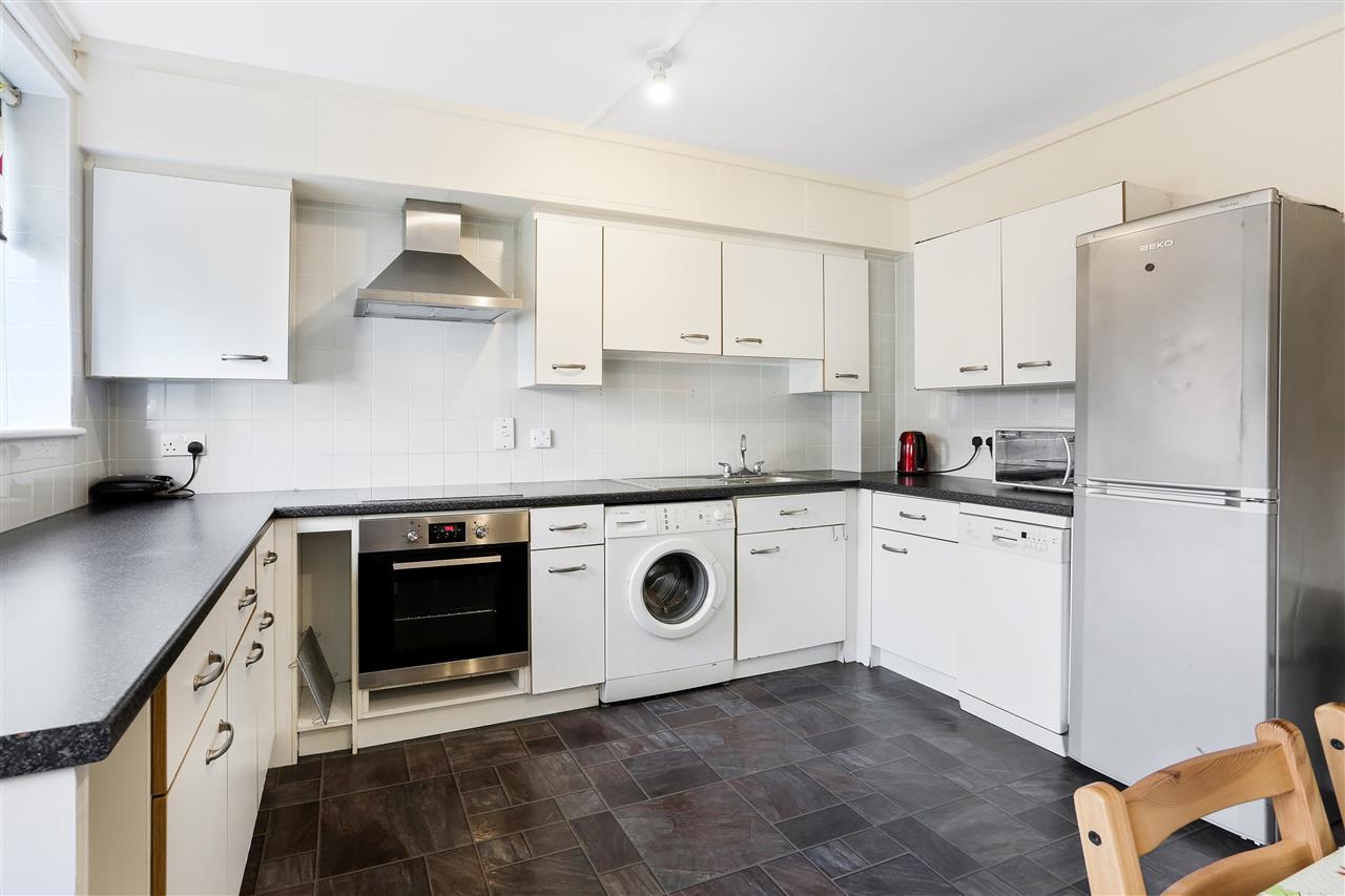 2 bed flat for sale in Tufnell Park Road  - Property Image 3