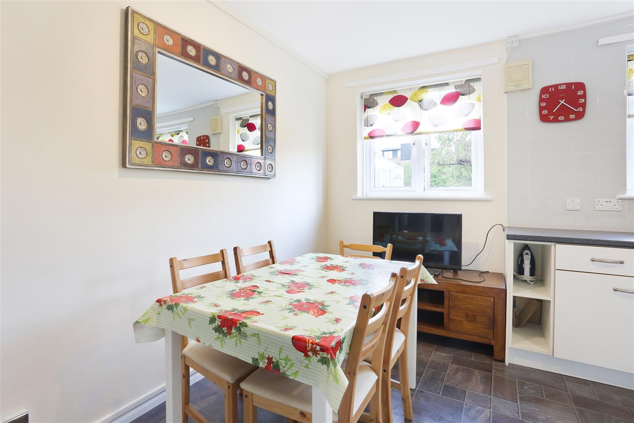 2 bed flat for sale in Tufnell Park Road 4