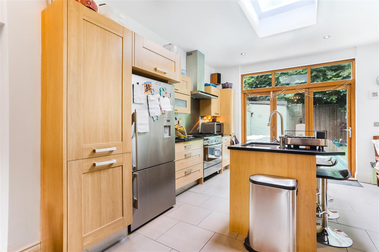 5 bed semi-detached house for sale in Beacon Hill 9