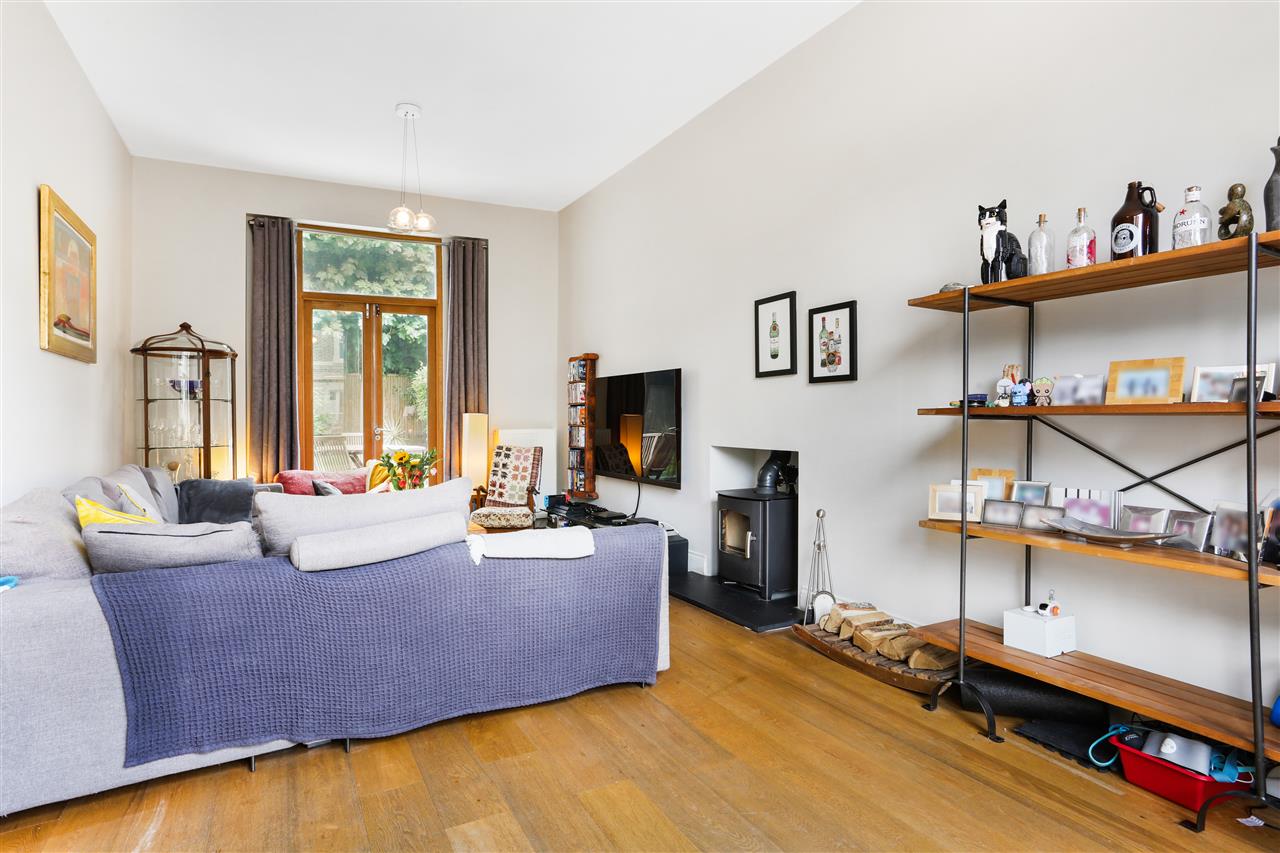 5 bed semi-detached house for sale in Beacon Hill  - Property Image 18