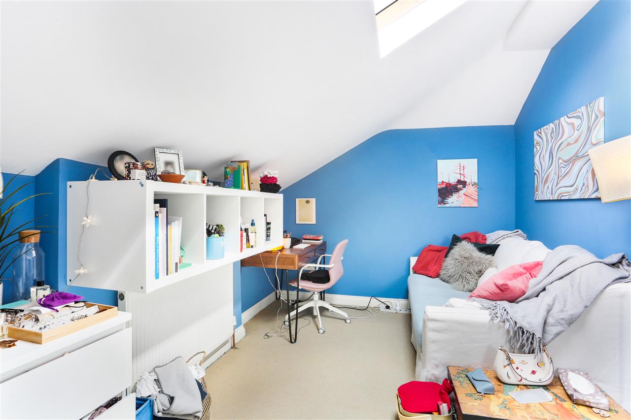 5 bed semi-detached house for sale in Beacon Hill  - Property Image 21