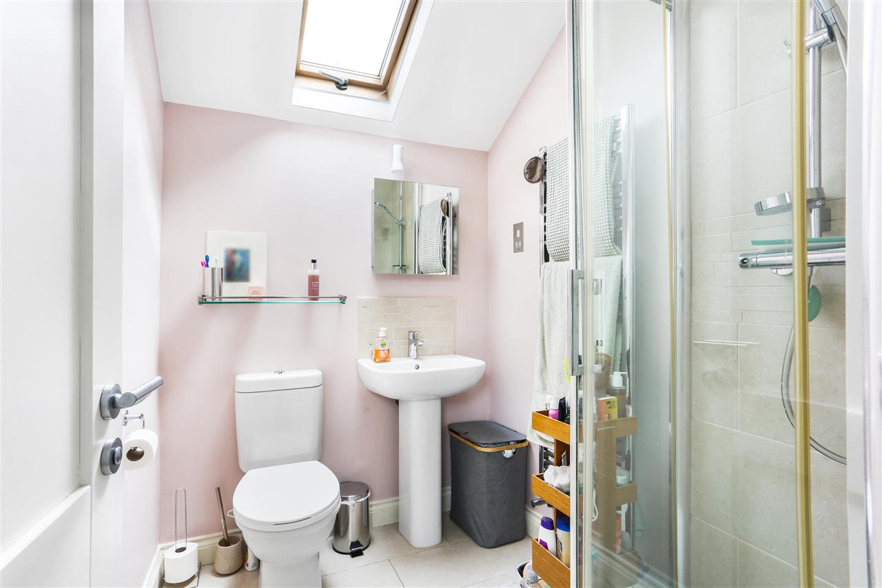 5 bed semi-detached house for sale in Beacon Hill  - Property Image 24