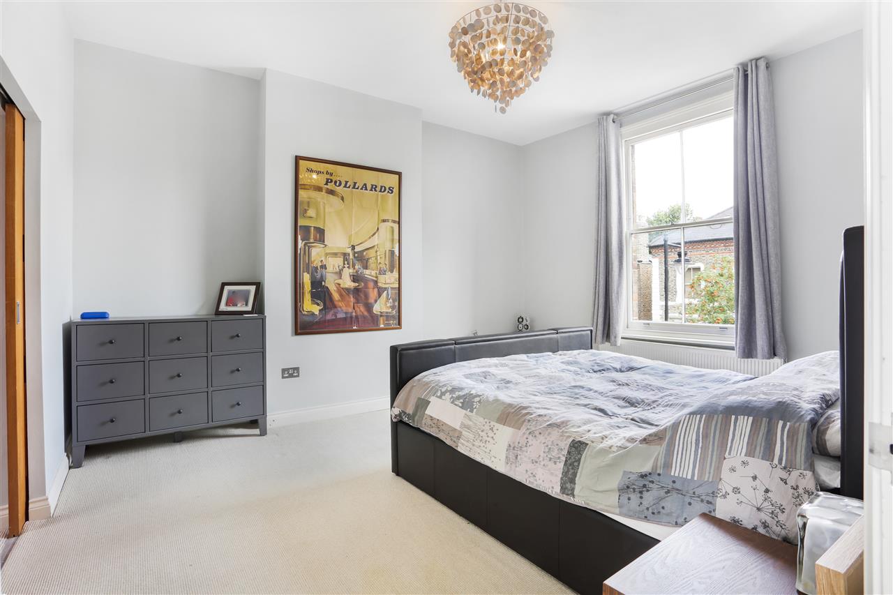 5 bed semi-detached house for sale in Beacon Hill  - Property Image 28