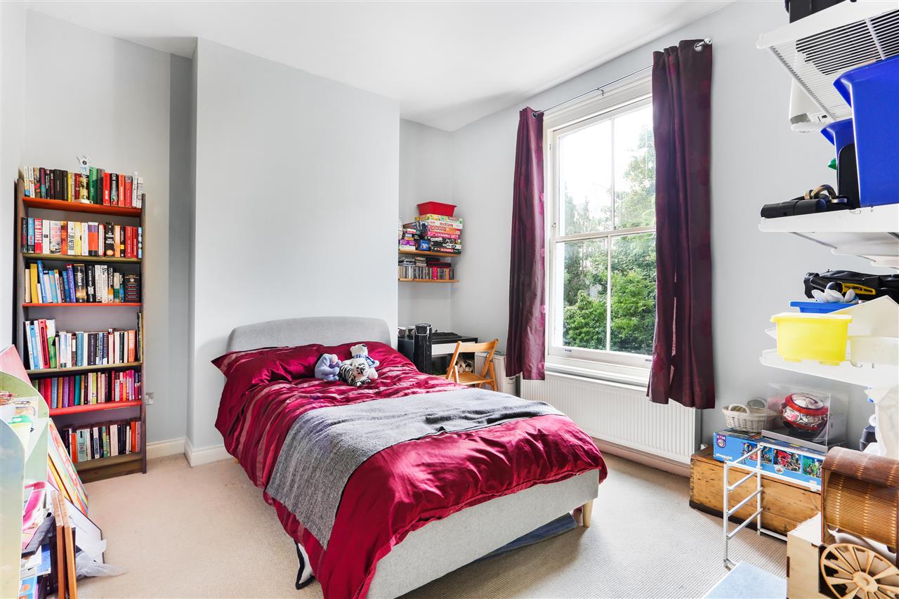 5 bed semi-detached house for sale in Beacon Hill 30