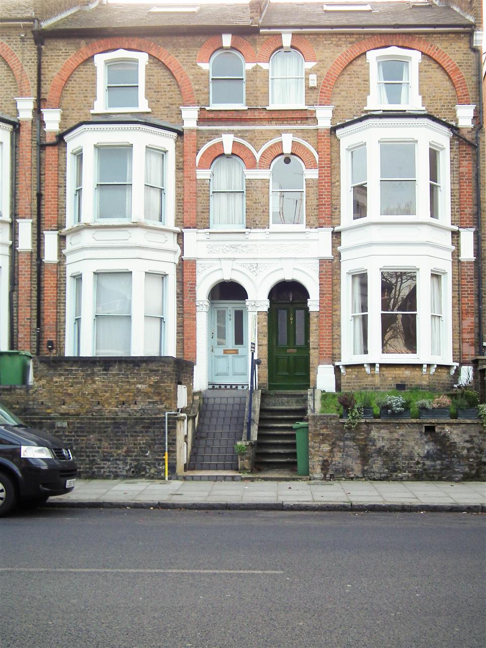 CHAIN FREE! First floor split level flat with a roof terrace, converted from an end of terrace Victorian property situated in a sought after location within very close proximity to the ever popular Eleanor Palmer primary school, Tufnell Park (Northern Line) underground station together with the ...