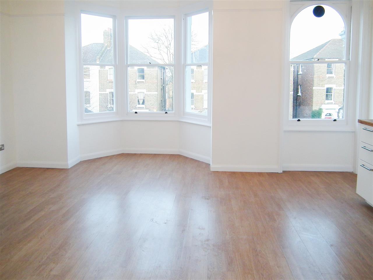 2 bed flat for sale in Brecknock Road 1