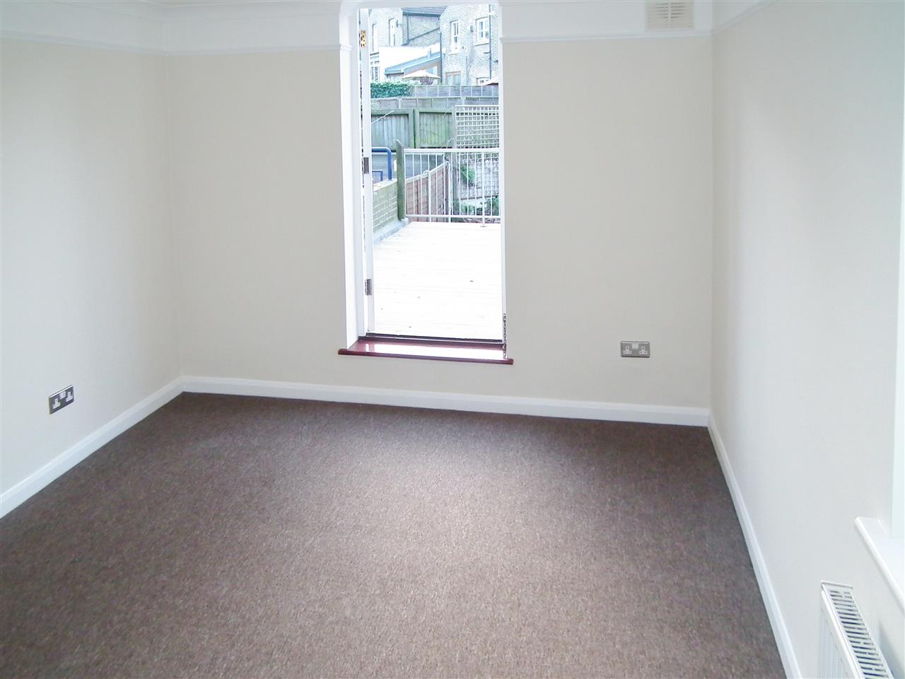 2 bed flat for sale in Brecknock Road 6