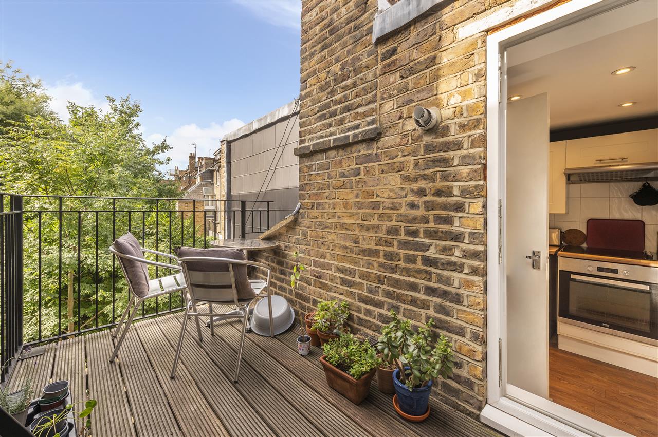 1 bed flat for sale in Brecknock Road  - Property Image 14