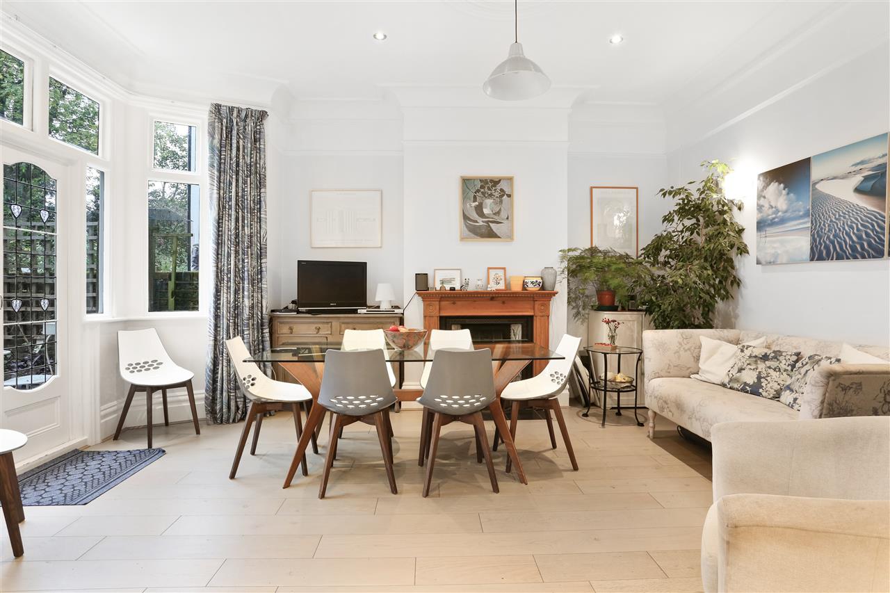 6 bed for sale in Brecknock Road  - Property Image 1